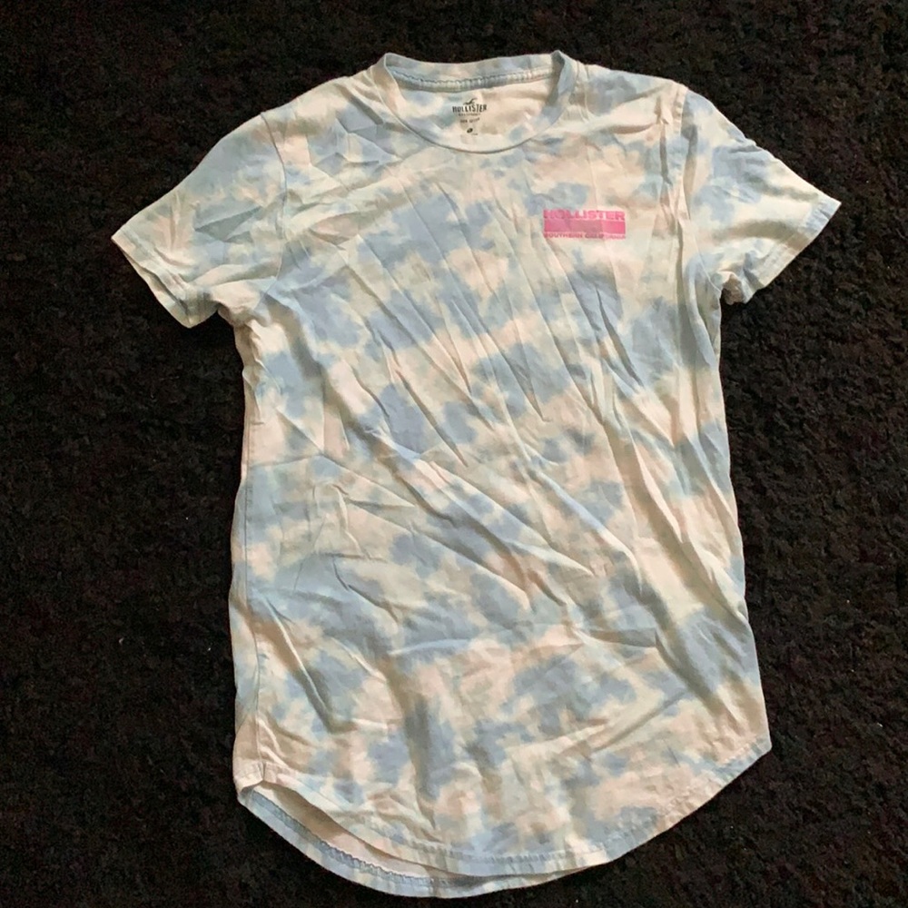 Hollister tee